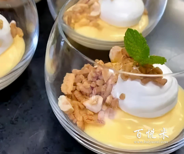 柔滑的黃油與清爽的檸檬搭配，滿口清香，口感絕妙的檸檬甜點